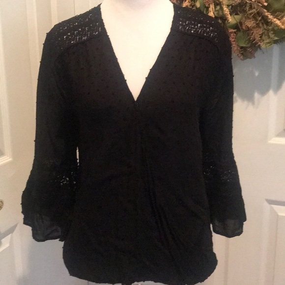 Black crossover front top w awesome details - Picture 1 of 7